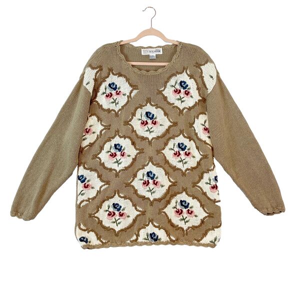 Chrysantheme Sweaters - Vintage-Inspired Floral Knit Crewneck Sweater - Beige